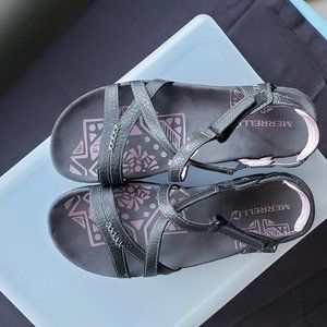 Merrell Women's Black leather sandals Size 8